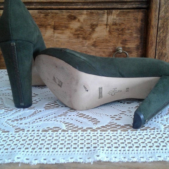 *HOST PICK!!! Cole Haan green suede feel heels - Picture 5 of 8